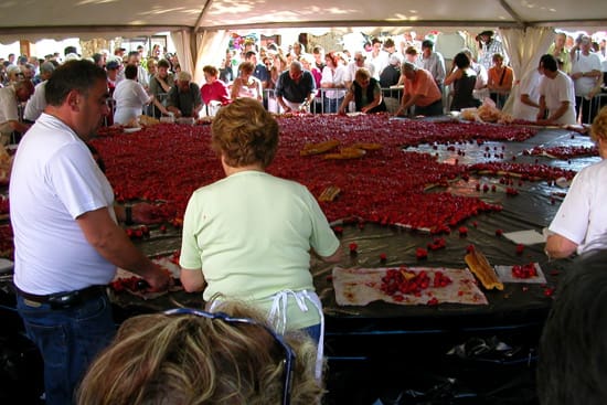 Giant strawberry tart at the Fête de la Fraise in Beaulieu-sur-Dordogne 