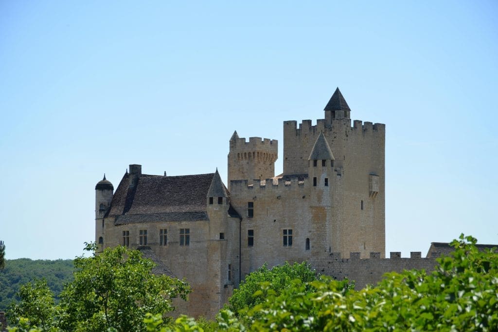 Château de Beynac overlooking the Dordogne River.